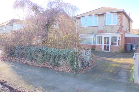 9 Cox Avenue, Bournemouth, BH9 3LY