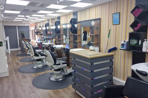Hairdresser and barber shop to rent, Front Street, Arnold NG5
