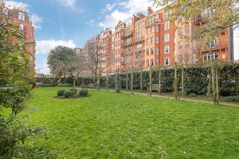 4 Oakwood Court, London, W14 8JU