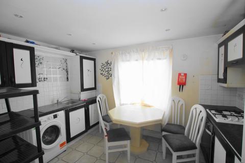 2 bedroom flat for sale, Chadwell Heath RM6