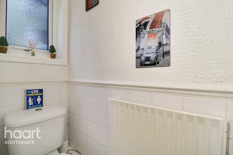 6 Brunswick Crescent, London, N11 1EB