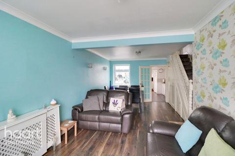 6 Brunswick Crescent, London, N11 1EB