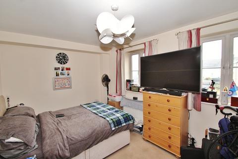 38 Ashcombe Crescent, Witney, OX28 6GL