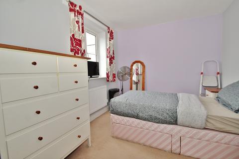 38 Ashcombe Crescent, Witney, OX28 6GL