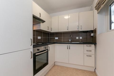 1 bedroom apartment for sale, Coulsdon Road, COULSDON, Surrey, CR5