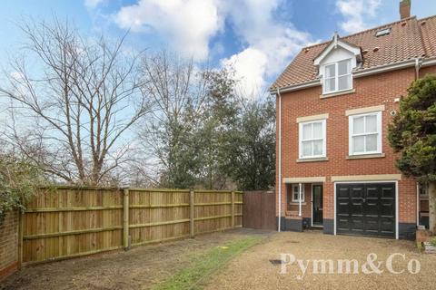 4 bedroom end of terrace house for sale - Earnshaw Court, Norwich NR7