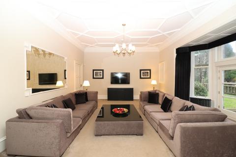 2 bedroom flat to rent, Montgomery Drive, Giffnock G46