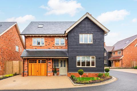 6 bedroom detached house for sale - The Old Brickyard, Whitchurch, Buckinghamshire, HP22