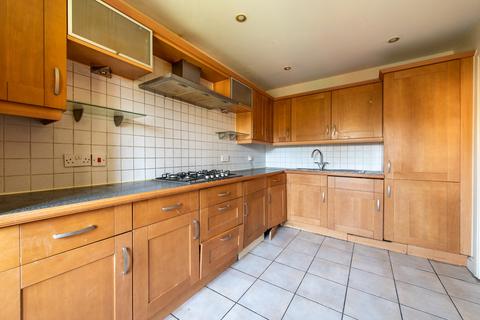16 Kendall Gardens, Gravesend, DA11 0EE