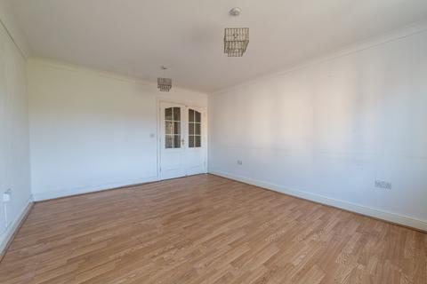 16 Kendall Gardens, Gravesend, DA11 0EE