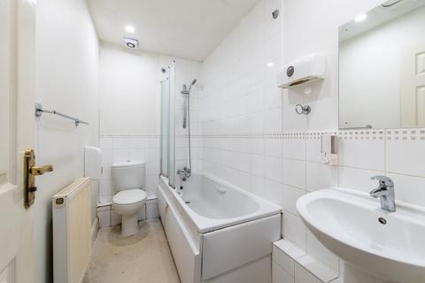 16 Kendall Gardens, Gravesend, DA11 0EE