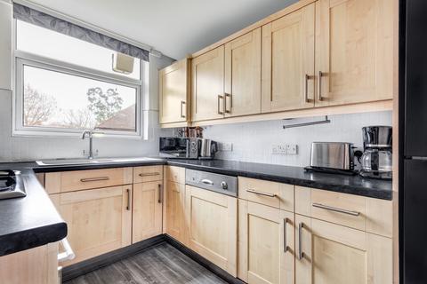 22 Gloucester Gardens, Sutton, SM1 3EY