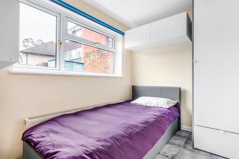 22 Gloucester Gardens, Sutton, SM1 3EY