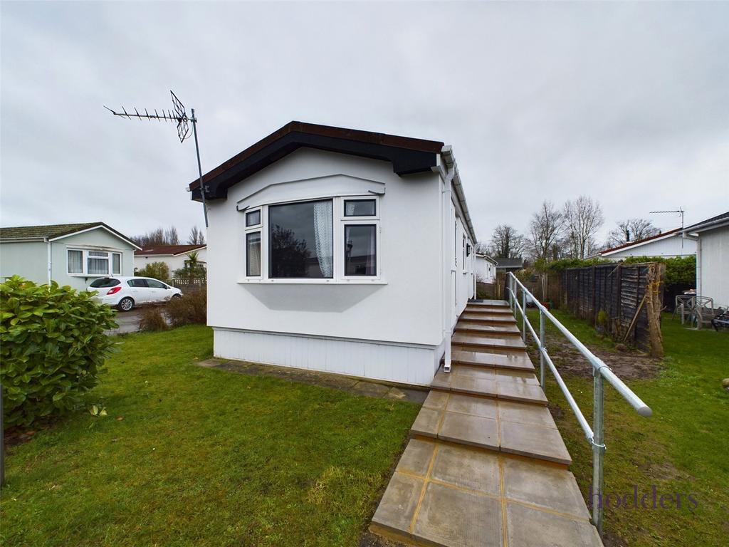 Avenue Three, Meadowlands, Addlestone, Surrey, KT15 1 bed park home for