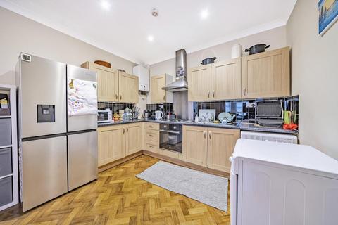 2 bedroom flat for sale - Hazelbank Road, Catford