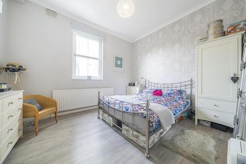 1 bedroom flat for sale, Cranes Park, Surbiton