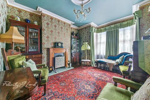 28 Ridgdale Street, London, E3 2TW