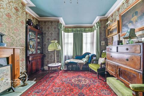 28 Ridgdale Street, London, E3 2TW