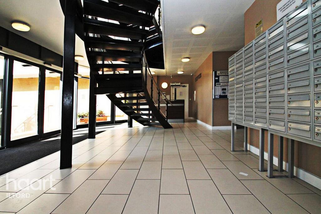 Perth Road, Ilford 2 bed apartment for sale £375,000