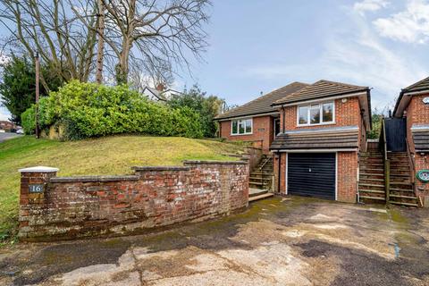 16 Joiners Lane, Chalfont St Peter, Gerrards Cross, SL9 0AA