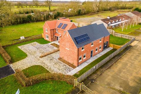 4 bedroom detached house for sale, Potters Barn, The Willows, Glentham