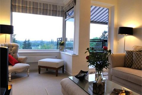 2 bedroom apartment to rent - Oakhill Gardens, Oatlands Drive, WEYBRIDGE, Surrey, KT13