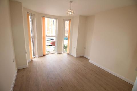 2 bedroom flat to rent, West Didsbury, Manchester M20