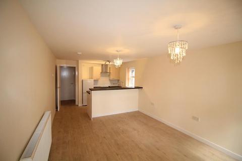 2 bedroom flat to rent, West Didsbury, Manchester M20