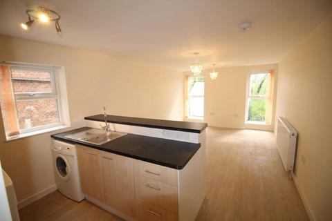 2 bedroom flat to rent, West Didsbury, Manchester M20