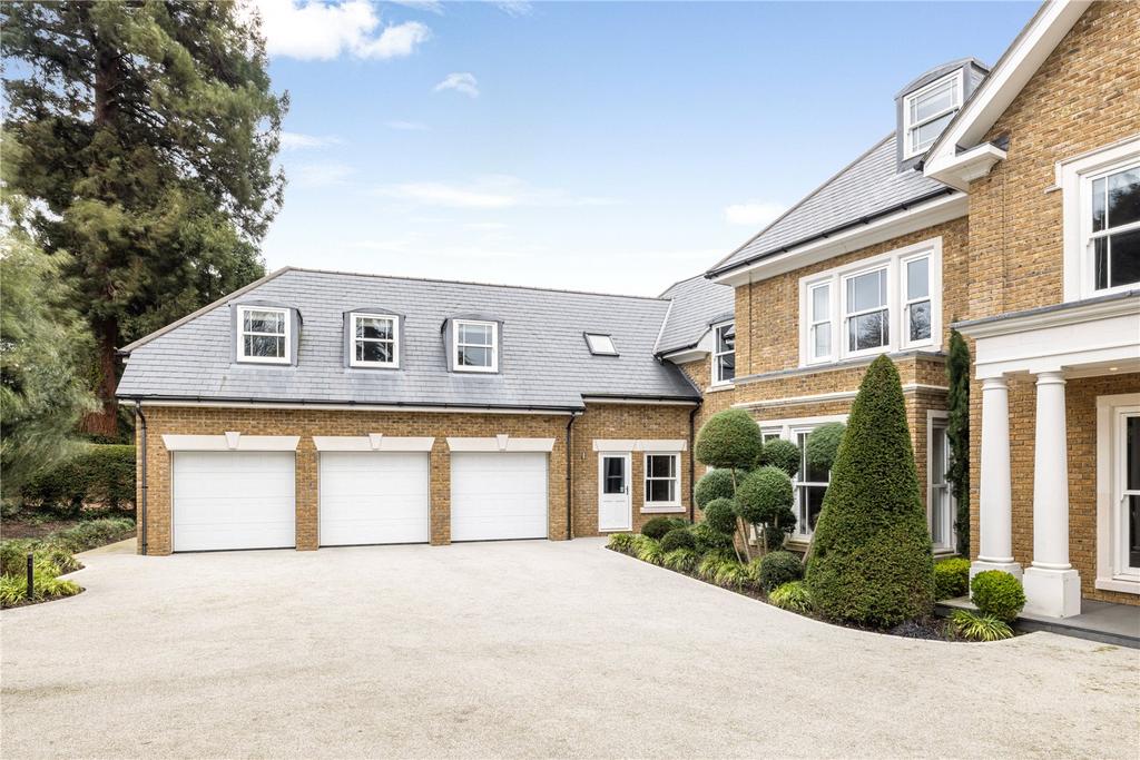 Triple Garage