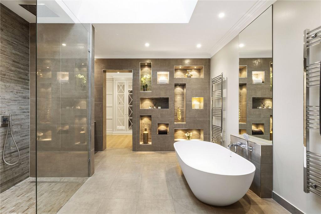 En Suite Bathroom
