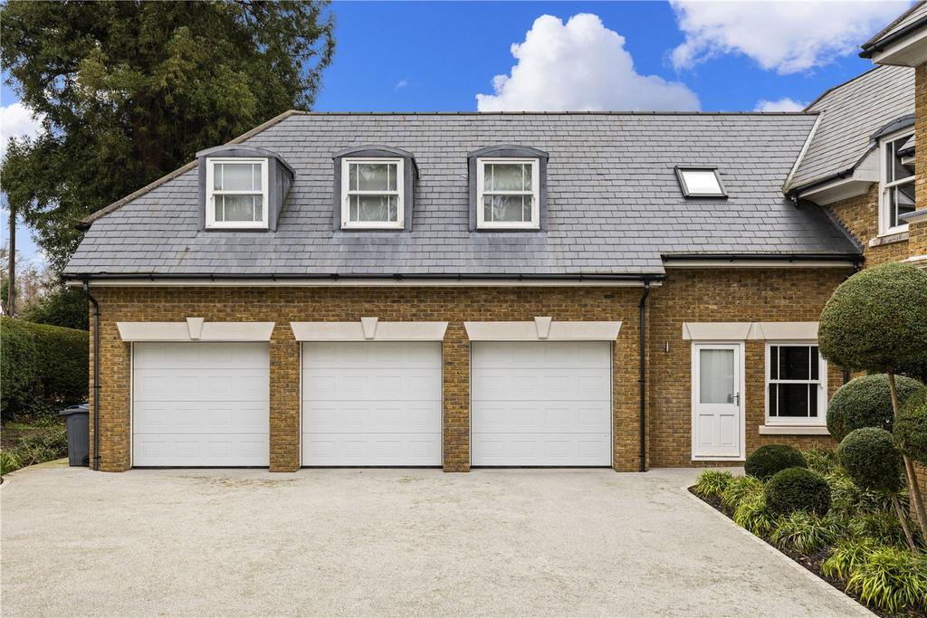 Triple Garage