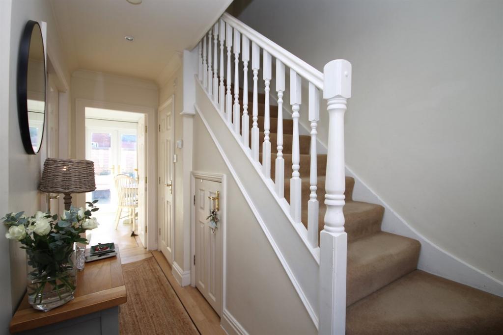 Cranford Square, Knutsford 3 bed townhouse for sale £489,950