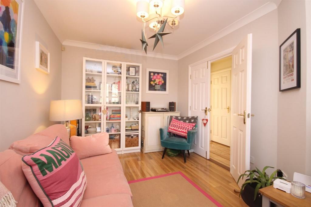 Cranford Square, Knutsford 3 bed townhouse for sale £489,950