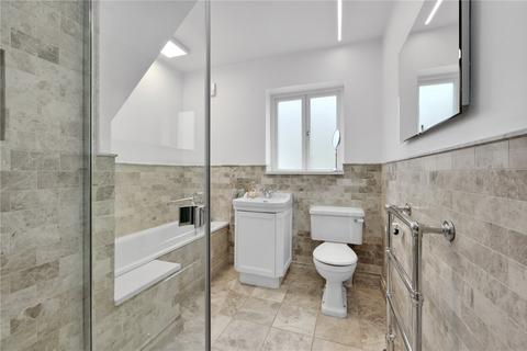 63 Beauchamp Road, West Molesey, KT8 2PG