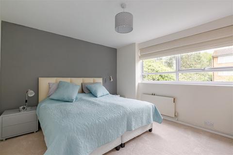 3 bedroom flat for sale, The Shimmings, Boxgrove, GU1