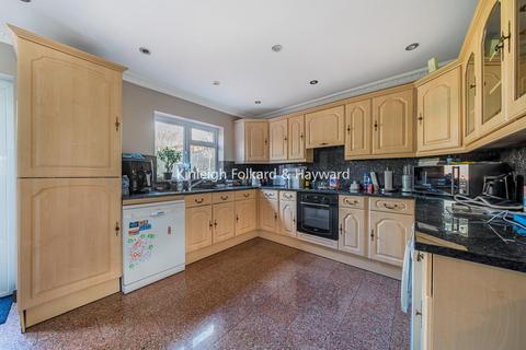 3 bedroom semi-detached house for sale - Winlaton Road, Bromley