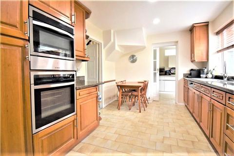 3 bedroom detached house for sale, Barnfield Close, Crockenhill, Swanley