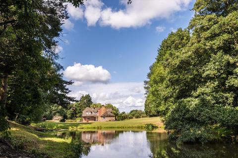 4 bedroom detached house for sale, Reynolds Lane, Tunbridge Wells, Kent, TN4