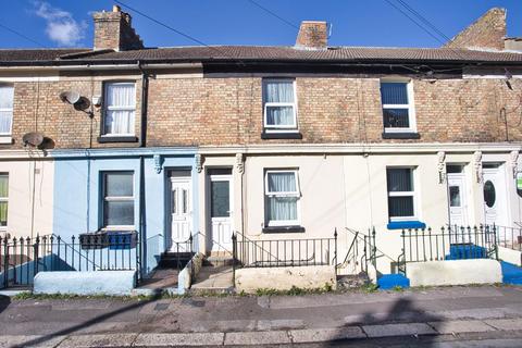 8 Clarendon Place, Dover, CT17 9QB