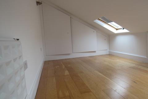 undefined, Dollis Road, London N3