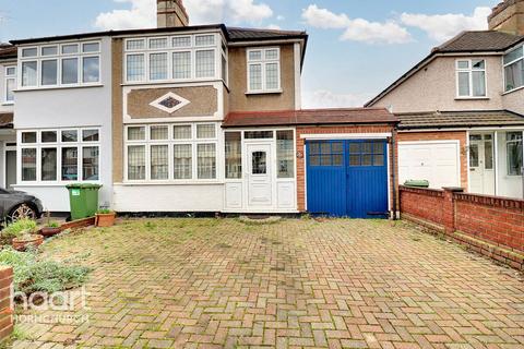 3 bedroom end of terrace house for sale - Milton Avenue, Hornchurch