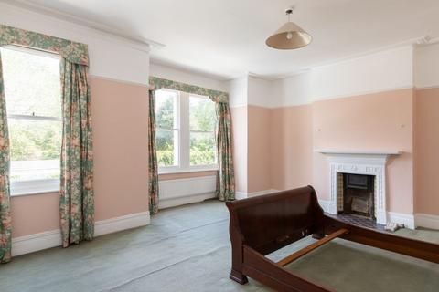 5 Cormont Road, London, SE5 9RA