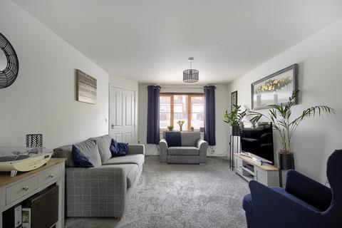 64 Brookview Close, Blackburn, BB1 9NT