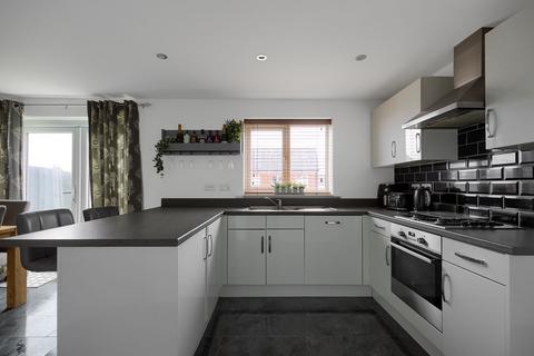 64 Brookview Close, Blackburn, BB1 9NT