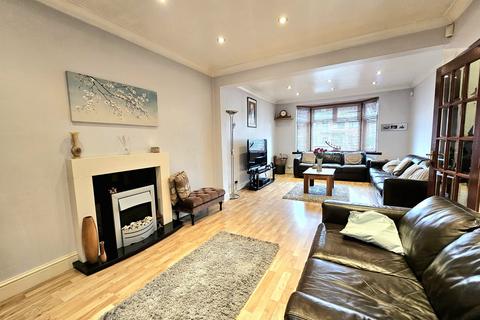 14 Keats Way, Greenford, UB6 9HD