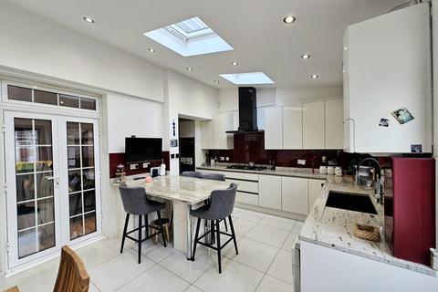 14 Keats Way, Greenford, UB6 9HD