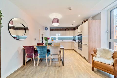 2 bedroom apartment for sale, Cable Walk, London