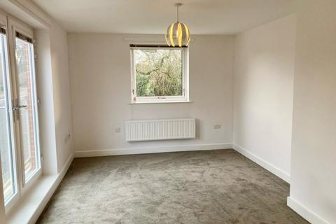 1 bedroom apartment to rent, St Annes Drive, Redhill