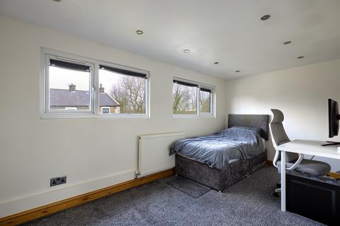 4 Halifax Road, Briercliffe, Burnley, BB10 3QH